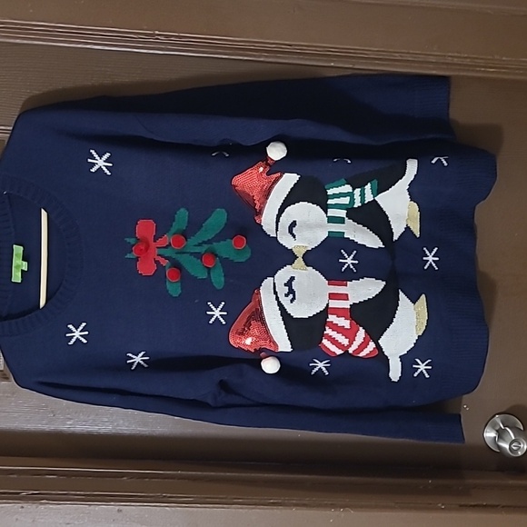 Christmas kissing penguins navy tunic length long sleeve crewneck pullover - Picture 8 of 8